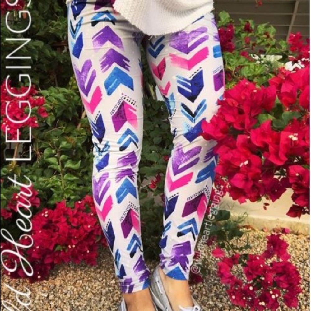 Trendy Chevron Arrow Leggings